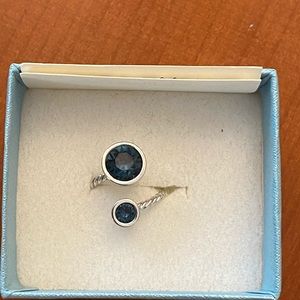 Sz 7 navy blue Swarovski ring